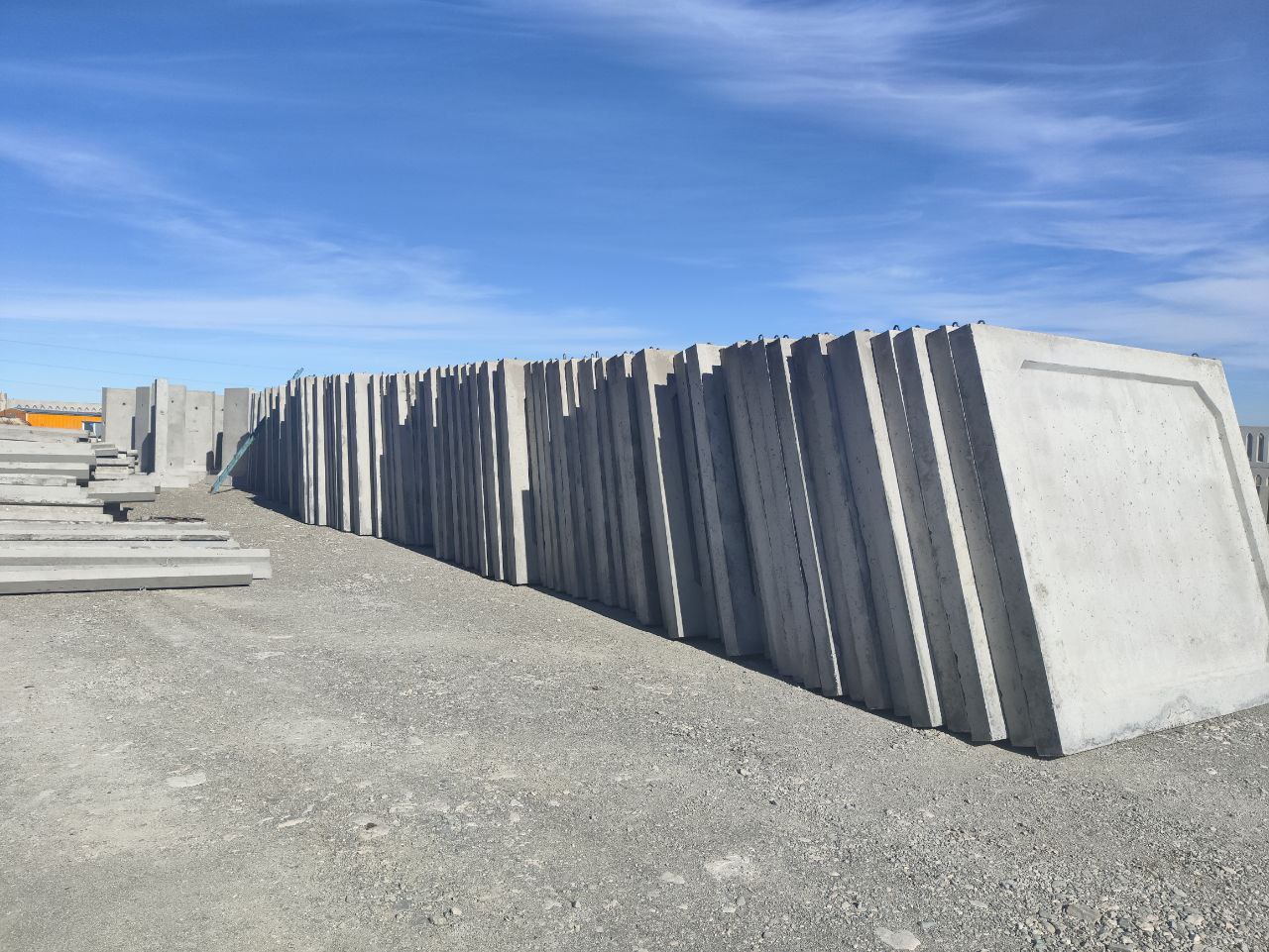 دیوار محوطه